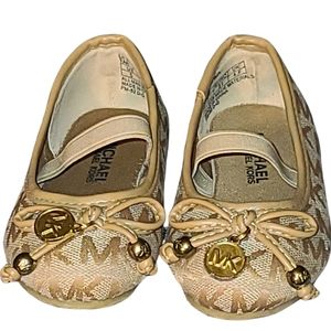 Michael Kors Signatute Lil Fatima flats sz 5